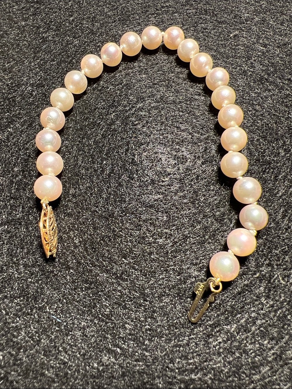 14k Gold & Pearl Bracelet - Picture 6 of 8